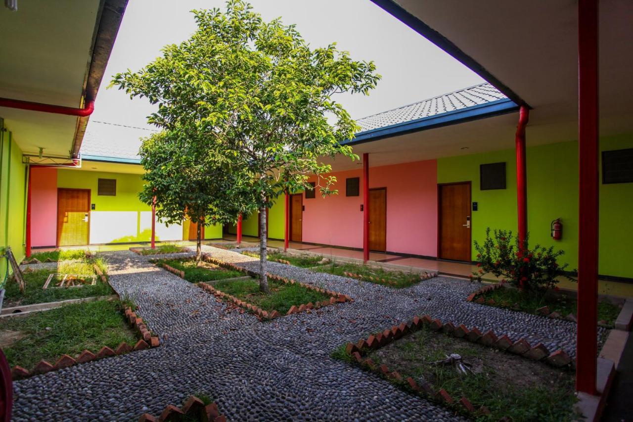 Oyo 89478 Lkh Motel Kota Kinabalu Eksteriør billede