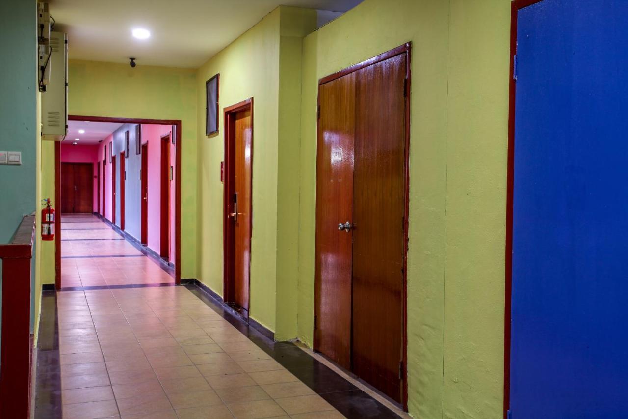 Oyo 89478 Lkh Motel Kota Kinabalu Eksteriør billede